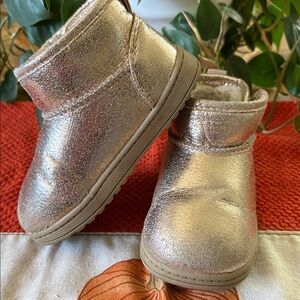 Metallic Gold Faux Fur Lined Cozy Toddler Boots